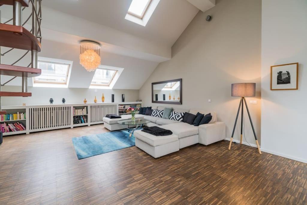 Ruhige Dachwohnung Mit Terrasse Berlin Mitte - Spacious Modern Rooftop Loft In Berlin Mitte Zewnętrze zdjęcie